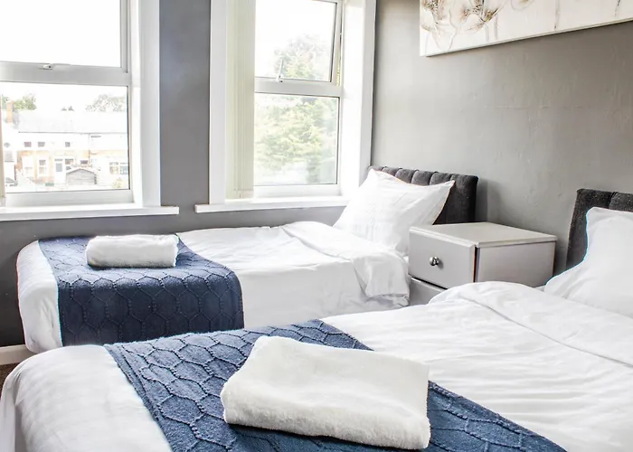 3 Bed House - Free Parking - 10 Minutes To Centre - Perfect For Families, Contractors And Relocators York