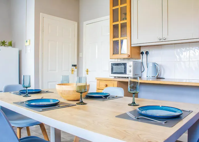 Casa vacanze 3 Bed House - Free Parking - 10 Minutes To Centre - Perfect For Families, Contractors And Relocators