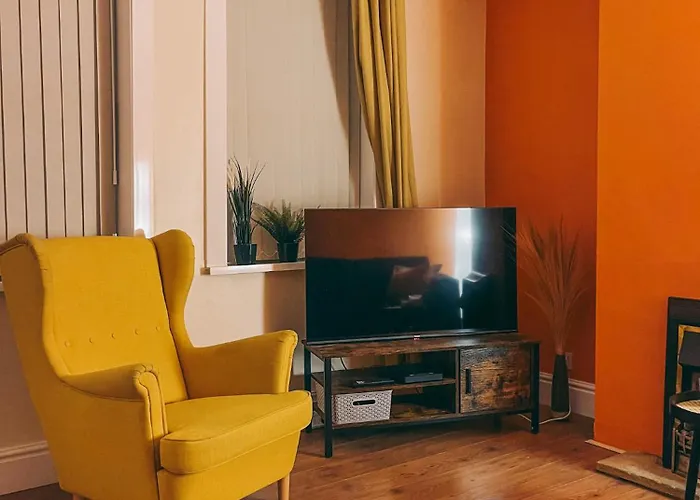 Σπίτι διακοπών 3 Bed House - Free Parking - 10 Minutes To Centre - Perfect For Families, Contractors And Relocators