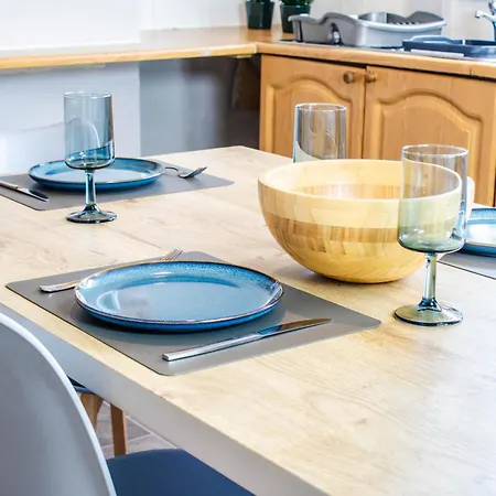 3 Bed House - Free Parking - 10 Minutes To Centre - Perfect For Families, Contractors And Relocators York
